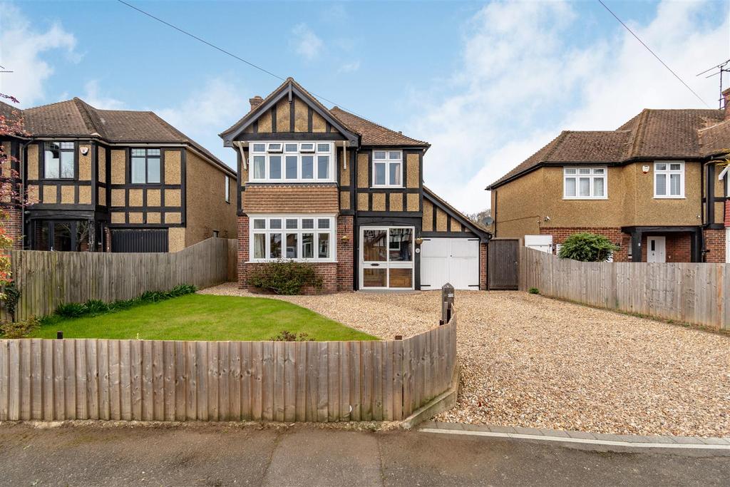 Allington Way, Maidstone 3 bed detached house £600,000