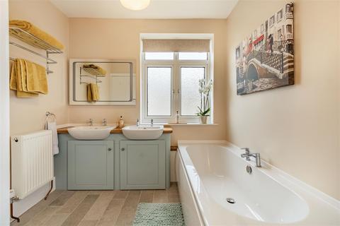 10 Allington Way, Maidstone, ME16 0HJ