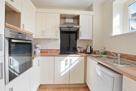 2 bedroom apartment for sale - Lewsey Court, London Road, Tetbury, GL8 8GW