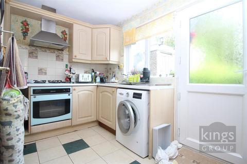 5 Tithelands, Harlow, CM19 5NA