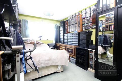 5 Tithelands, Harlow, CM19 5NA