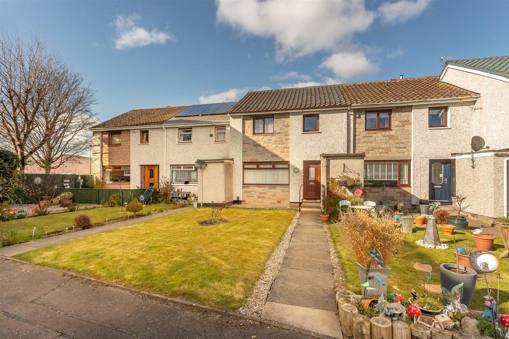 Eriskay Place, Perth 3 bed terraced house £148,000
