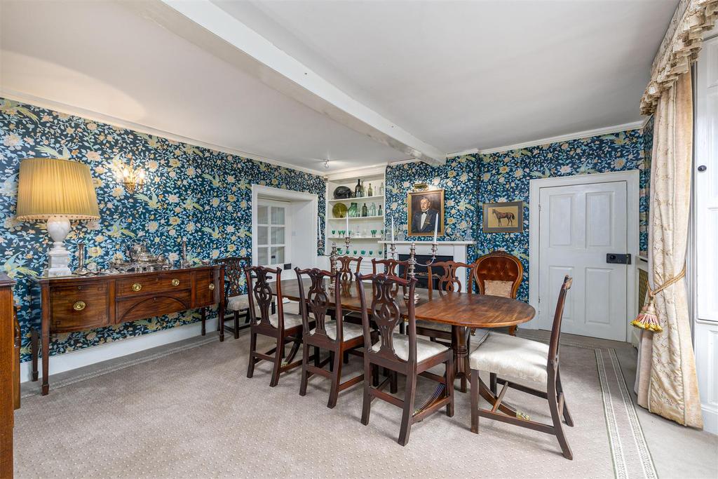 Dining Room 1.jpg