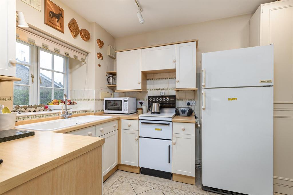 Annex Kitchen 1.jpg