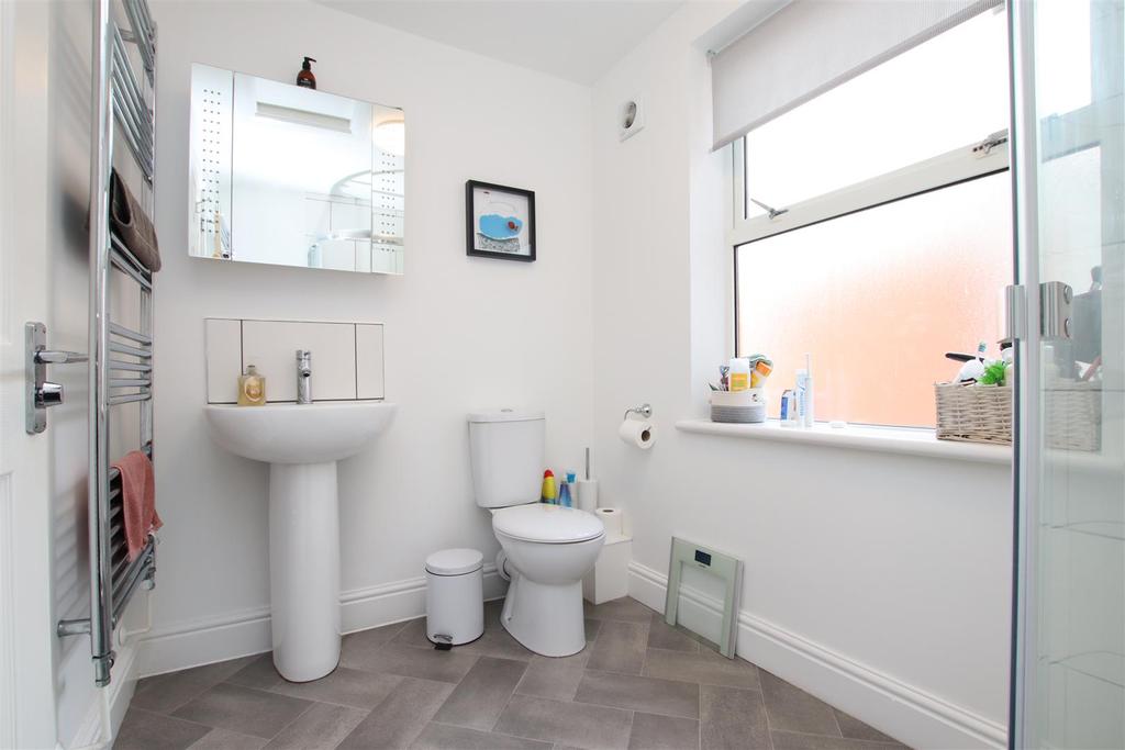 First Floor Shower Room.JPG