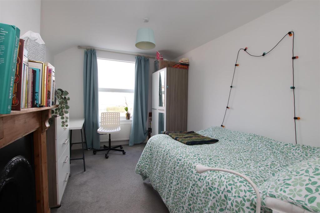 Bedroom 4.JPG