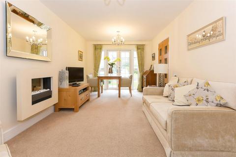 2 bedroom apartment for sale, Ravenshaw Court, Four Ashes Road, Bentley Heath, Solihull