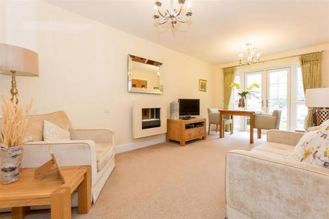 2 bedroom apartment for sale, Ravenshaw Court, Four Ashes Road, Bentley Heath, Solihull