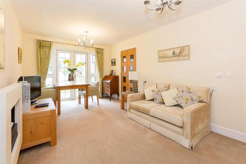 2 bedroom apartment for sale, Ravenshaw Court, Four Ashes Road, Bentley Heath, Solihull