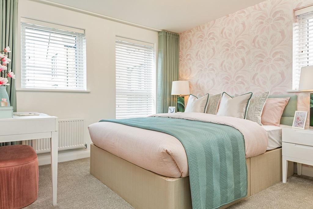 Internal image of the en suite main bedroom in the Hesketh Show Home at Canalside @ Wichelstowe, Swi