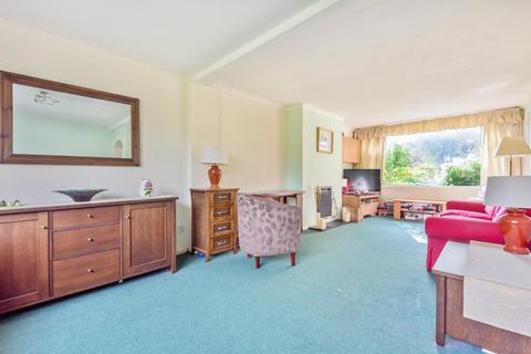 12 Beech Road, Chinnor, OX39 4RB
