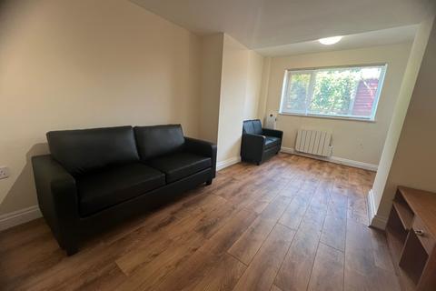undefined, Alton Gardens, Luton