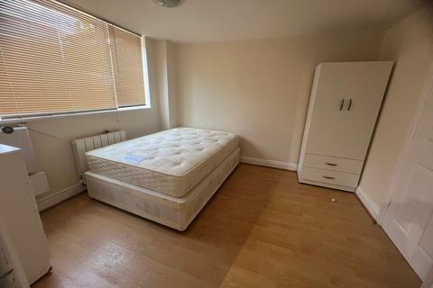 undefined, Alton Gardens, Luton