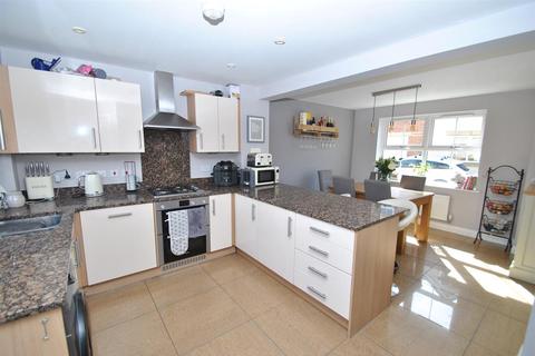 44 Olvega Drive, Buntingford, SG9 9FJ
