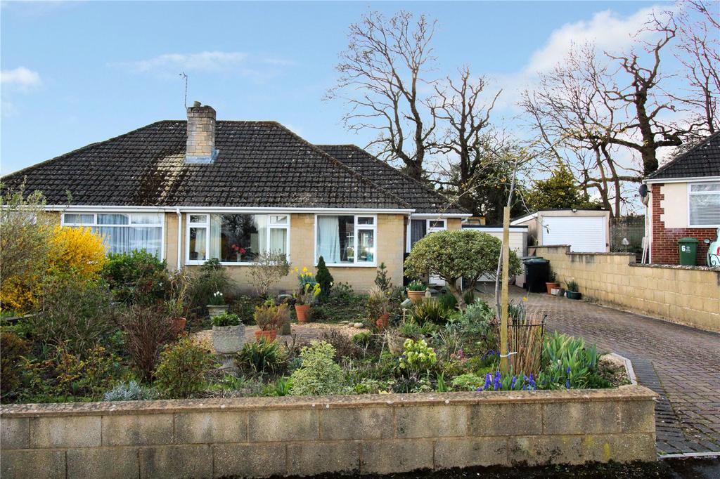 Denbigh Close, Lawn, Swindon, Wiltshire, SN3 3 bed bungalow £325,000