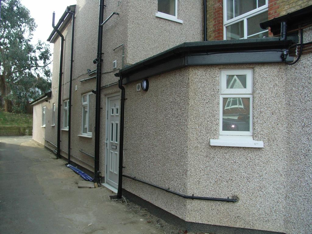 Lingfield Avenue, Kingston upon Thames, KT1 2TN 1 bed flat £1,000 pcm