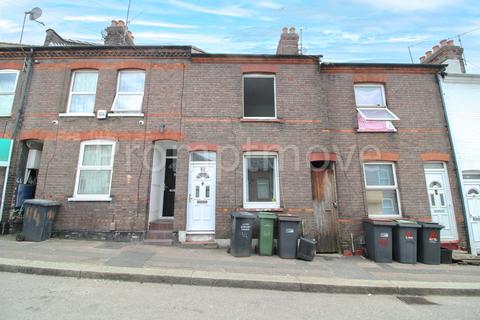 3 bedroom terraced house to rent, Hartley Road Luton LU2 0HX