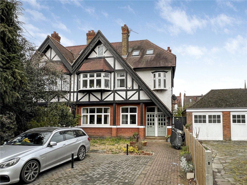 Argyle Road, London, W13 3 bed apartment £2,100 pcm (£485 pw)