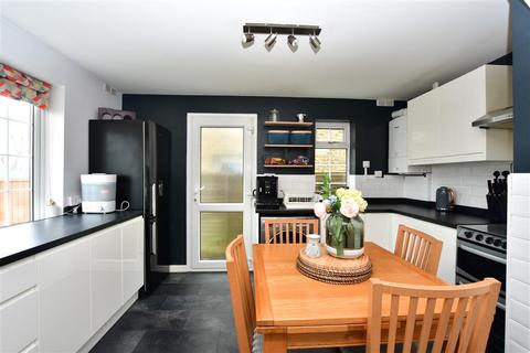 90 Cedar Road, Rochester, ME2 2JP
