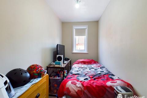 27 Nursery Road, Salisbury, SP2 7HX