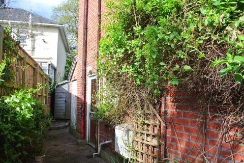 4 Chilcombe Road, Bournemouth, BH6 5HN