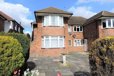 21 Leicester Close, Worcester Park, KT4 8TJ