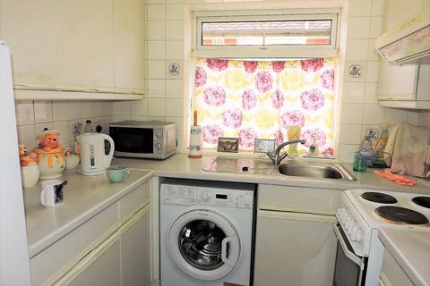 21 Leicester Close, Worcester Park, KT4 8TJ