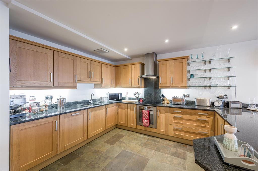 Kitchen Area 2
