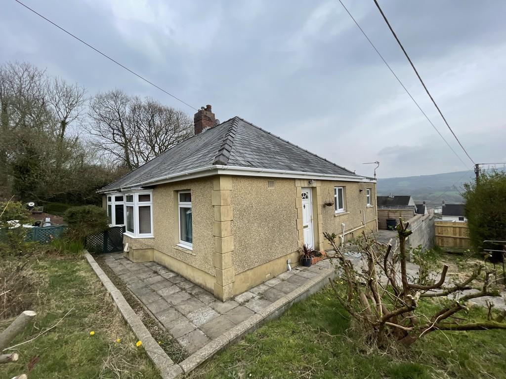 Maesyfelin, Pontyberem 2 bed semidetached bungalow £134,950