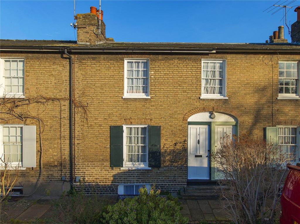 5 Willow Walk