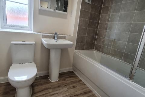 2 bedroom flat to rent - Mistle Court, Tile Hill, Coventry, CV4