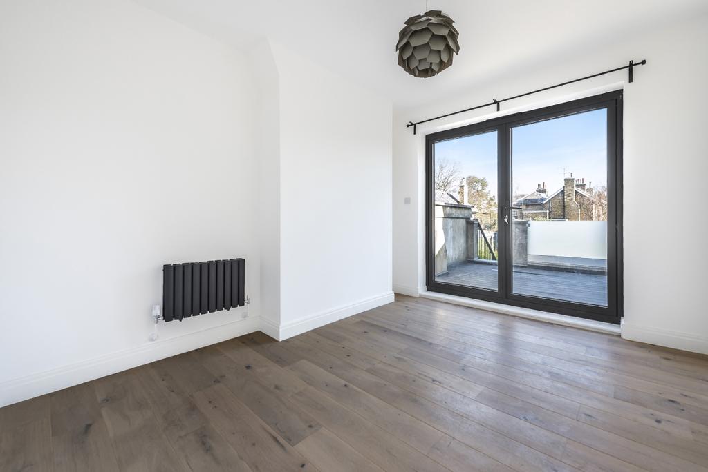 Denman Road London SE15 1 bed flat £1,850 pcm (£427 pw)