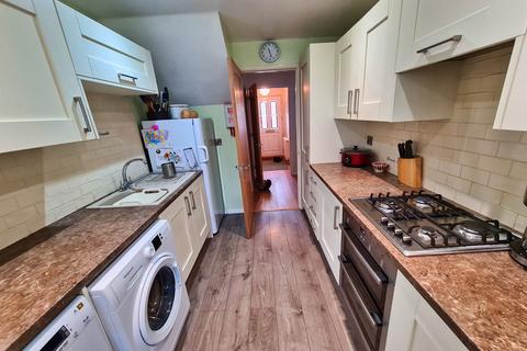 22 Dickens Dell, Totton, Southampton, SO40 8FJ