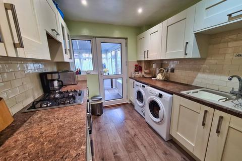 22 Dickens Dell, Totton, Southampton, SO40 8FJ