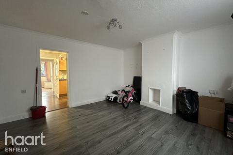 3 bedroom terraced house to rent, Kipling Terrace, Edmonton, N9