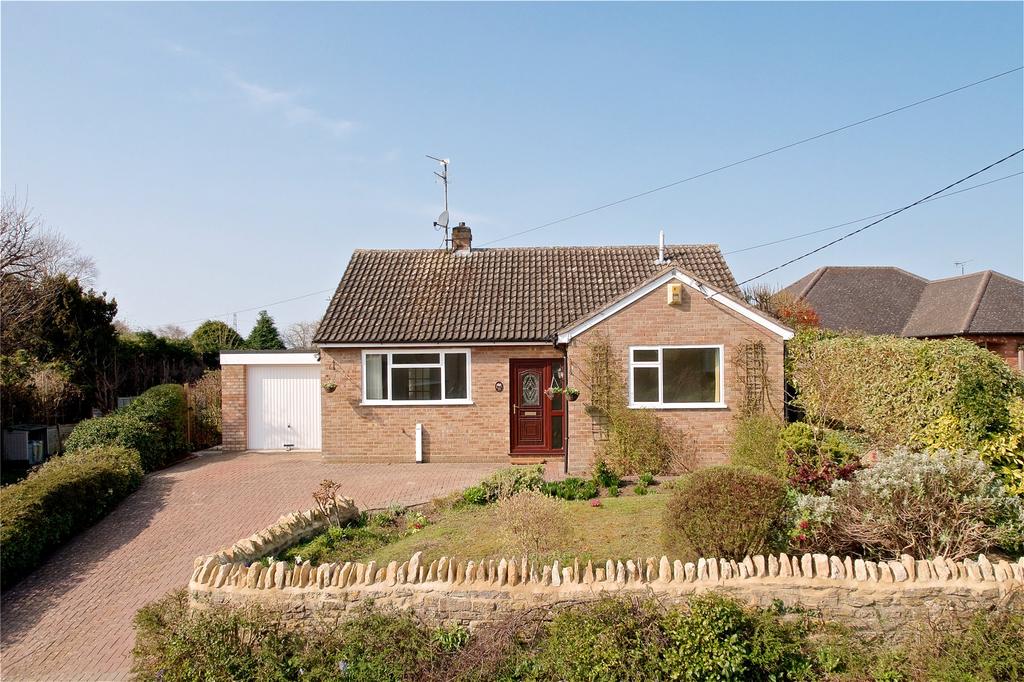 Castle Road, Lavendon, Buckinghamshire, MK46 3 bed bungalow £450,000