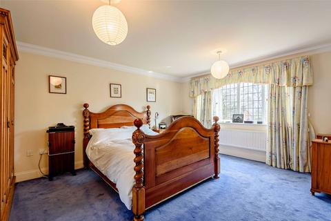Heather House, 2 Ryton Park, Ryton, Shifnal, TF11 9NX