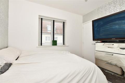 115 Blenheim Square, North Weald, Epping, CM16 6FQ