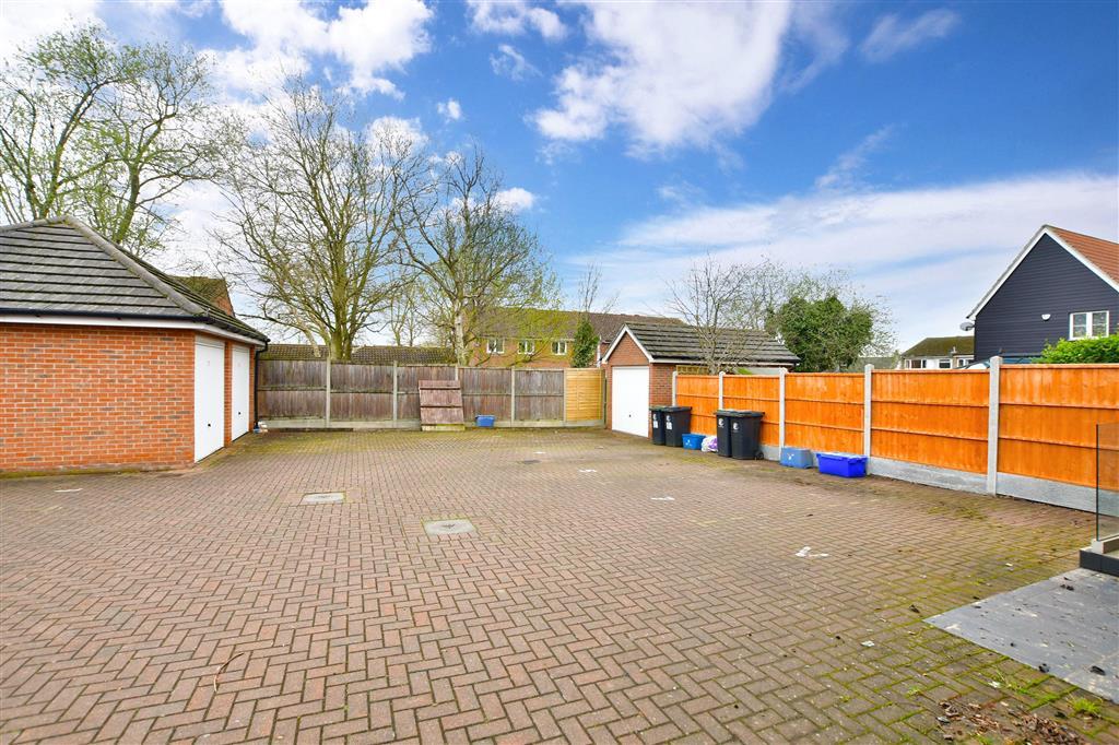 Driveway/Parking