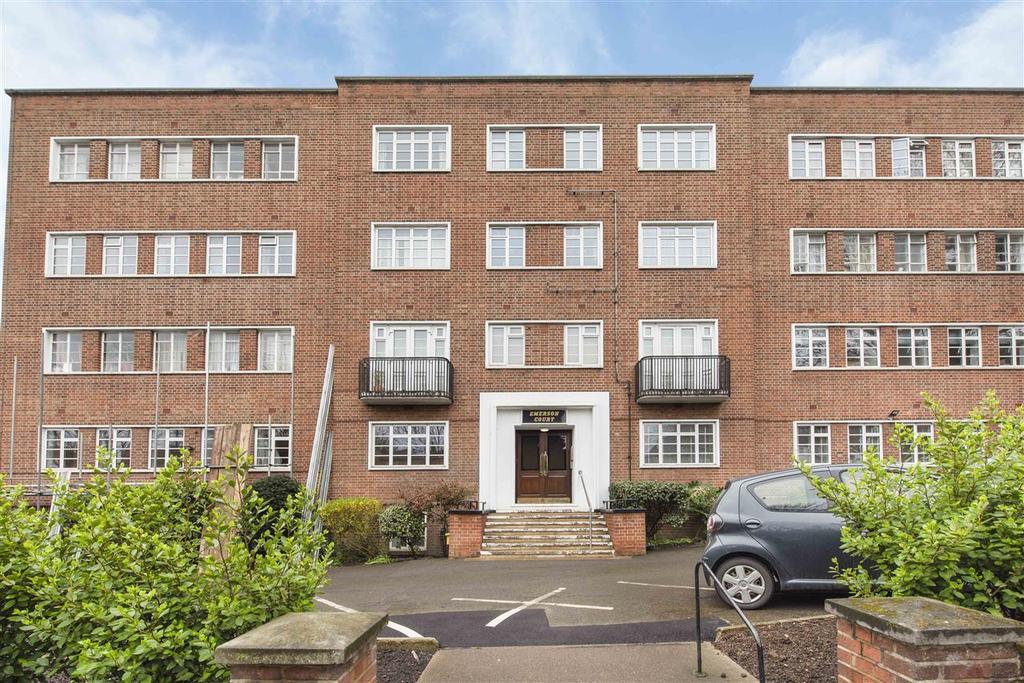 Emerson Court, 106 Wimbledon Hill Road, Wimbledon 2 bed apartment £