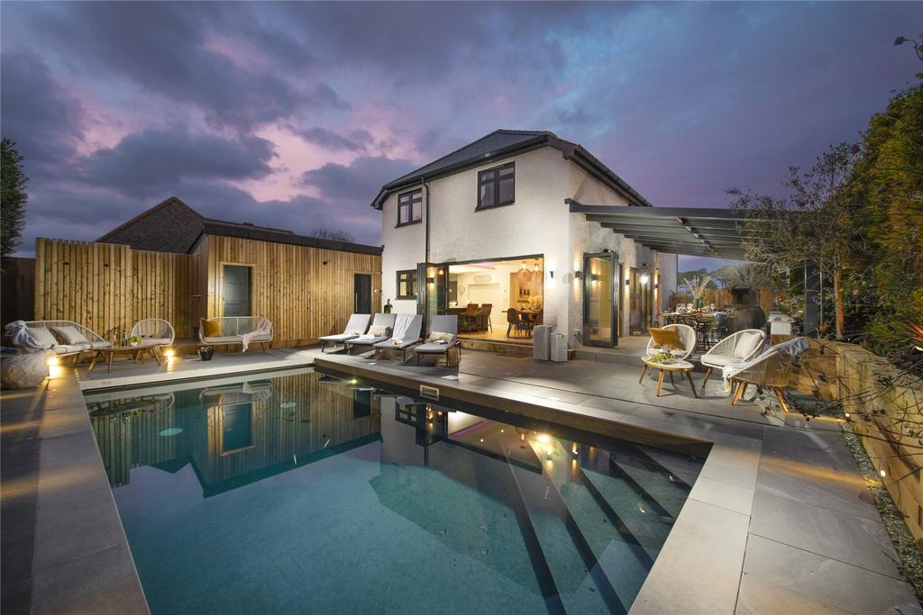 Carbis Bay, St. Ives, Cornwall, TR26 4 bed detached house £1,100,000