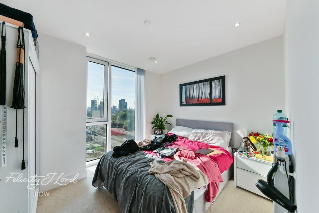 City West Tower, 6 High Street, London 3 bed apartment £475,000