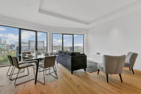 3 bedroom apartment to rent, Modena House, London City Island, London, E14