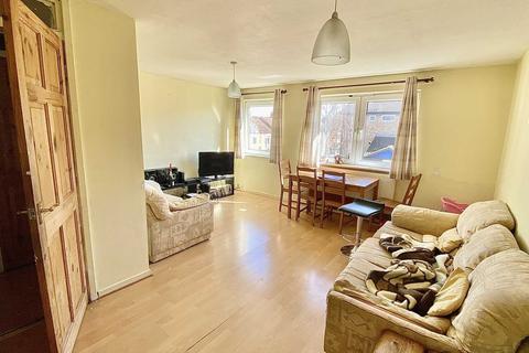 3 bedroom duplex for sale - Cromwell Road, Rushden