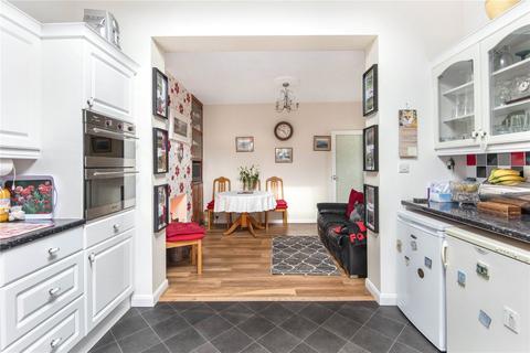2 Hillier Close, New Barnet, Barnet, EN5 1BE
