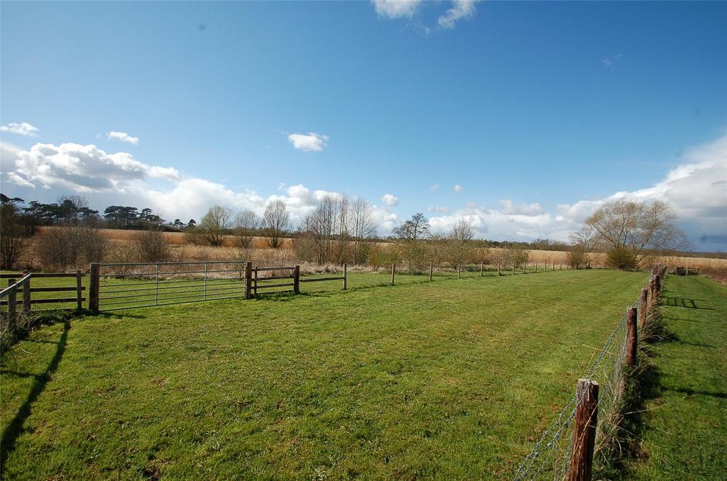 Elton Road, Fotheringhay, Northamptonshire, PE8 Land for sale £100,000