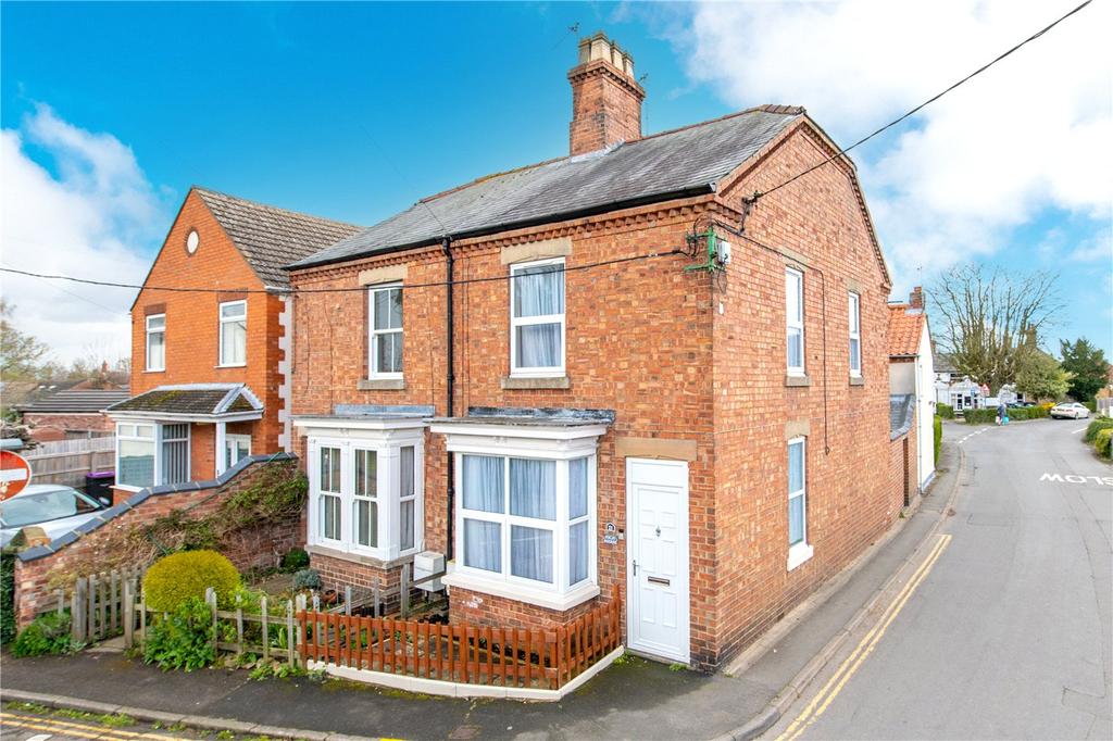 Station Road, Ruskington, Sleaford, NG34 2 bed semidetached house £162,950