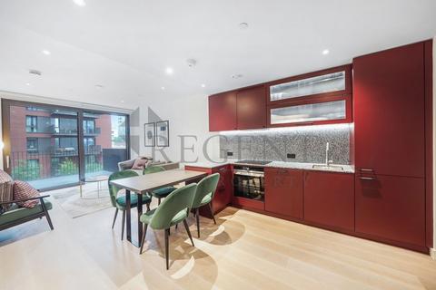 2 bedroom apartment to rent, Embassy Gardens, Viaduct Gardens, SW11