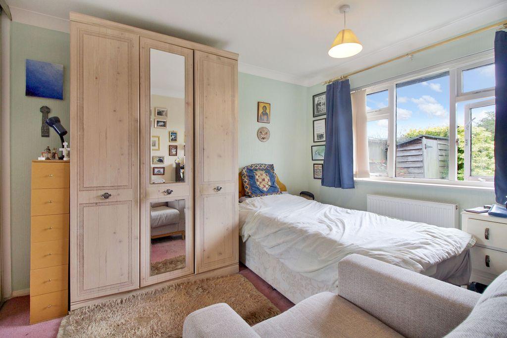 Bedroom 2 (Double)