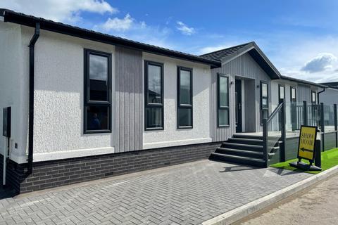 2 bedroom park home for sale - Canvey Island, Essex, SS8